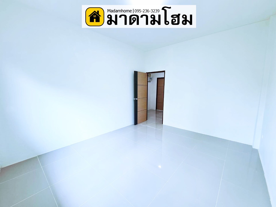 มาดามโฮม ขายอาคารพาณิชย์อยุธยา มือ 1  ที่ดินใหญ่สุด 49.9 ตารางวา ราคาเริ่มต้นล้านกว่าๆ